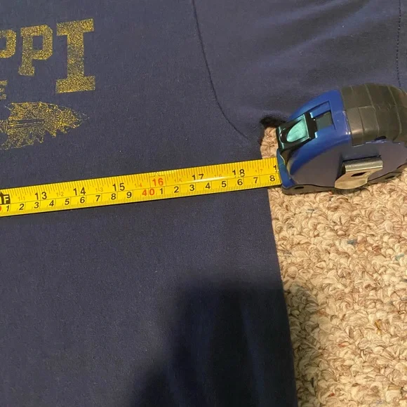 Mississippi College MC vintage ladies t shirts lot of 2. Medium and large. - Picture 4 of 6